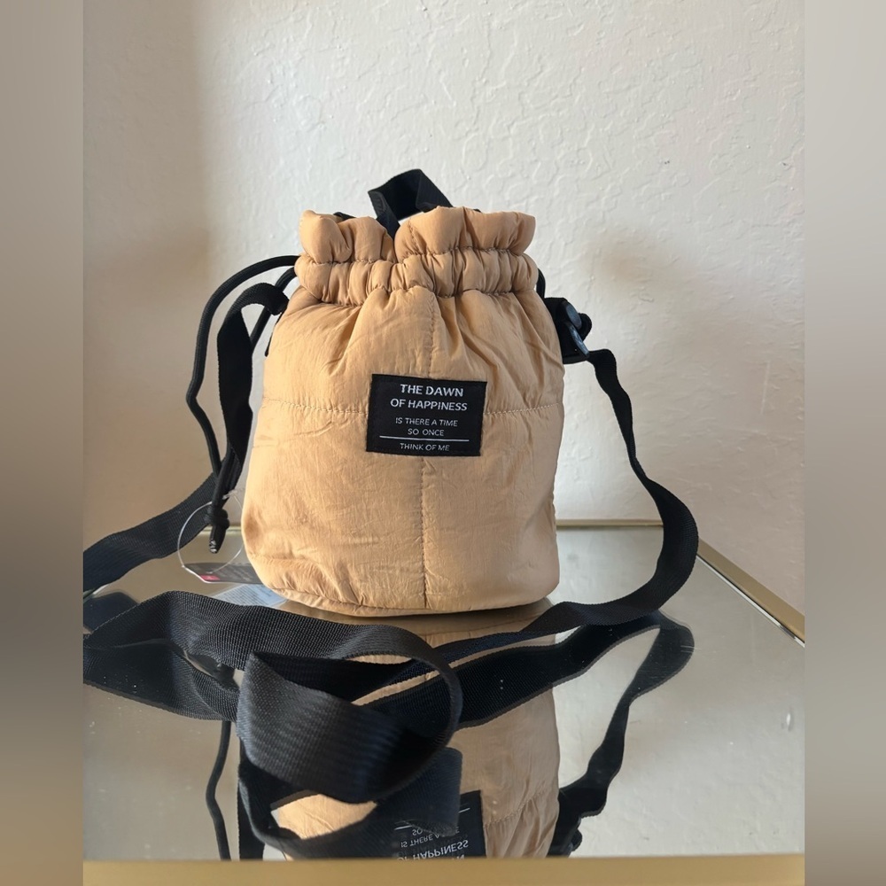 (Daiso) crossbody/drawstring bag